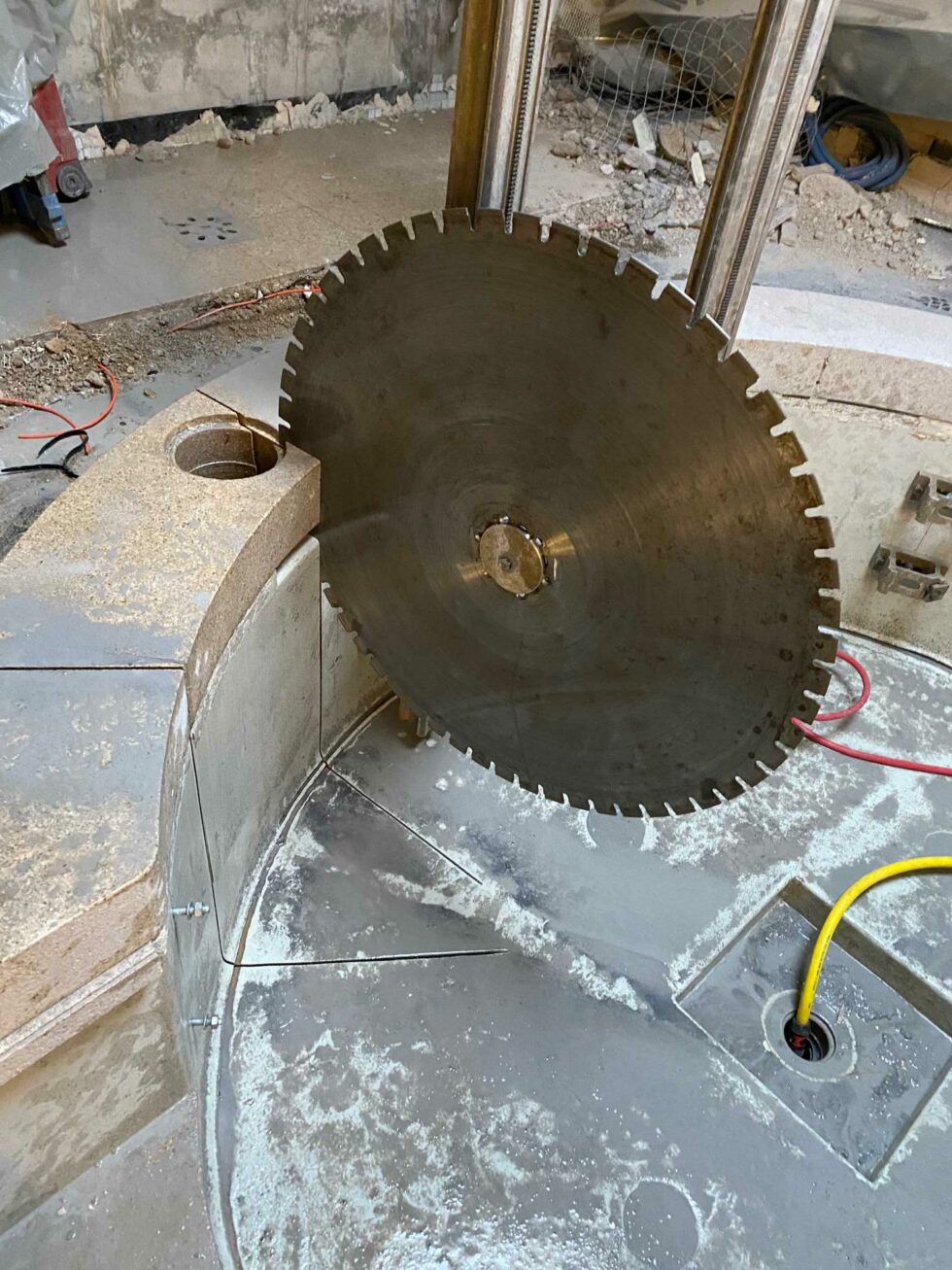 sciage lavigne demolition yffiniac