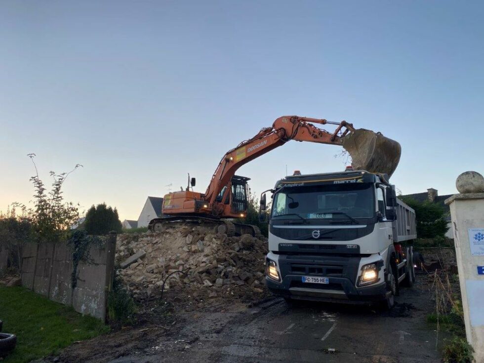 tractopelle lavigne demoltion